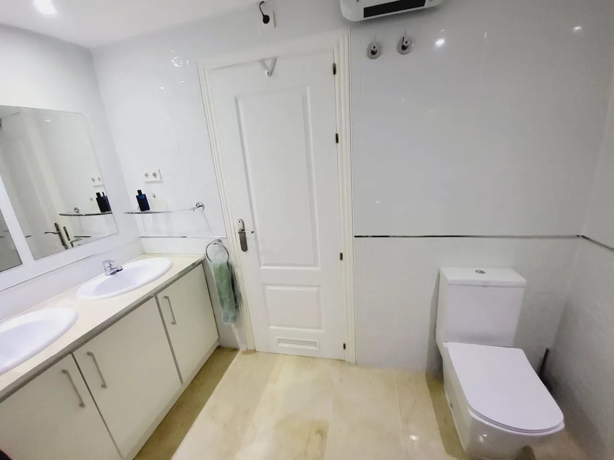 5eb801a9-878f-4934-8672-03a2cee68af6