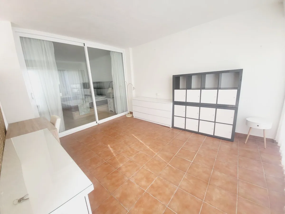 a4180a4b-9a15-427c-ac37-b34a4dcfea32