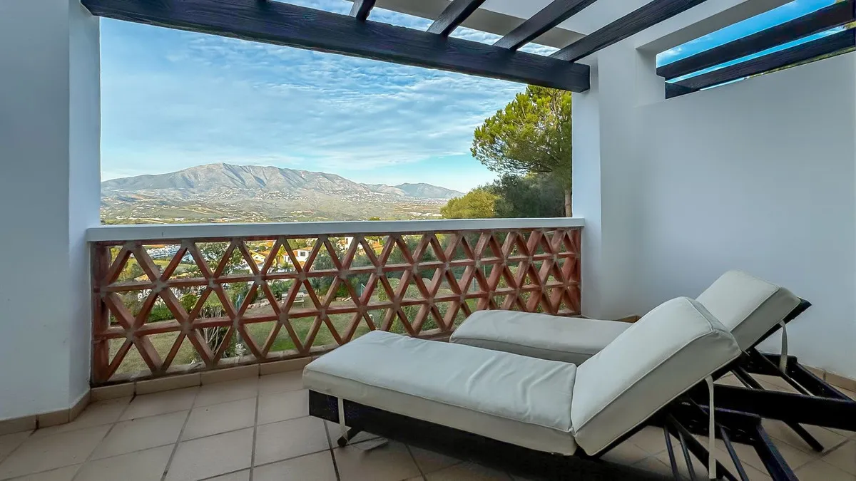 02d7610f-954d-4a71-9d20-3688bd3a3275