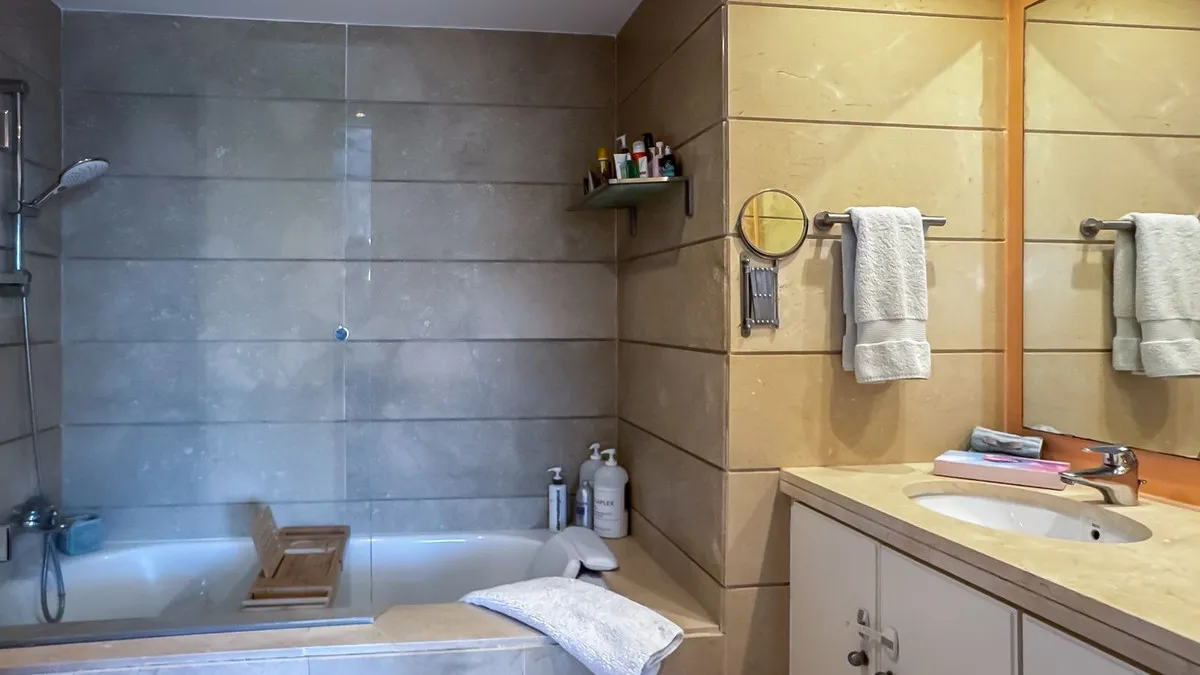 03e666fb-0b77-4d9b-bec9-025230b1534a