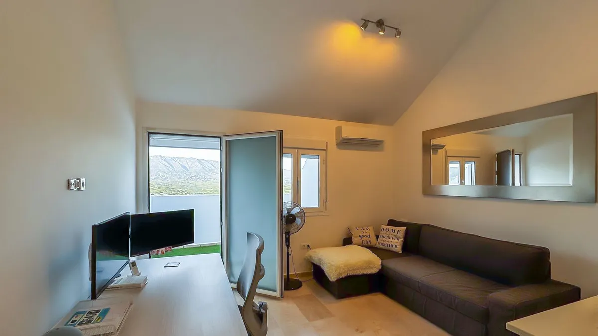 1b55daae-4a85-4549-9645-6a66e3bed034