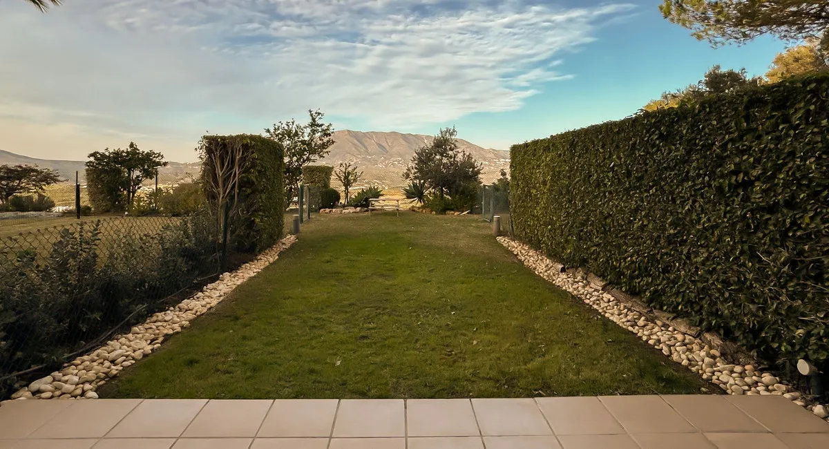 49121b93-6d26-45e2-b791-0fdb19c67809