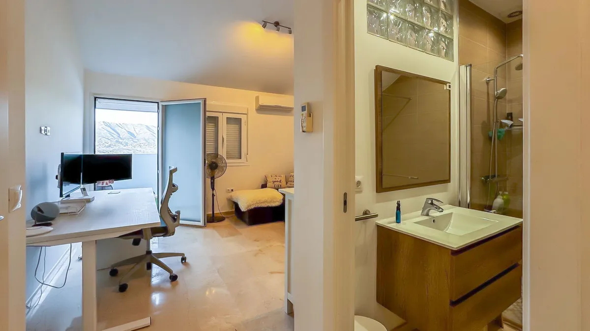 7d8e0d2b-e801-4d7d-ab96-3371da48ea4f