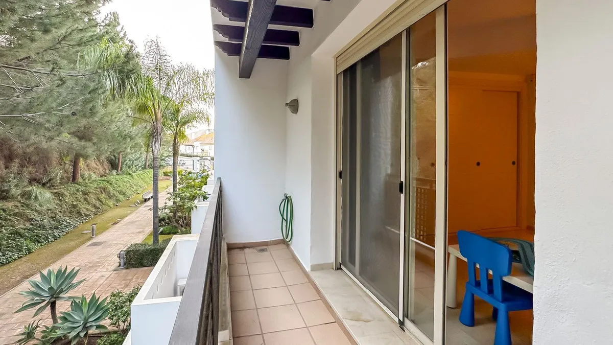 8eabb974-29e9-40c8-b039-b173fafe0def