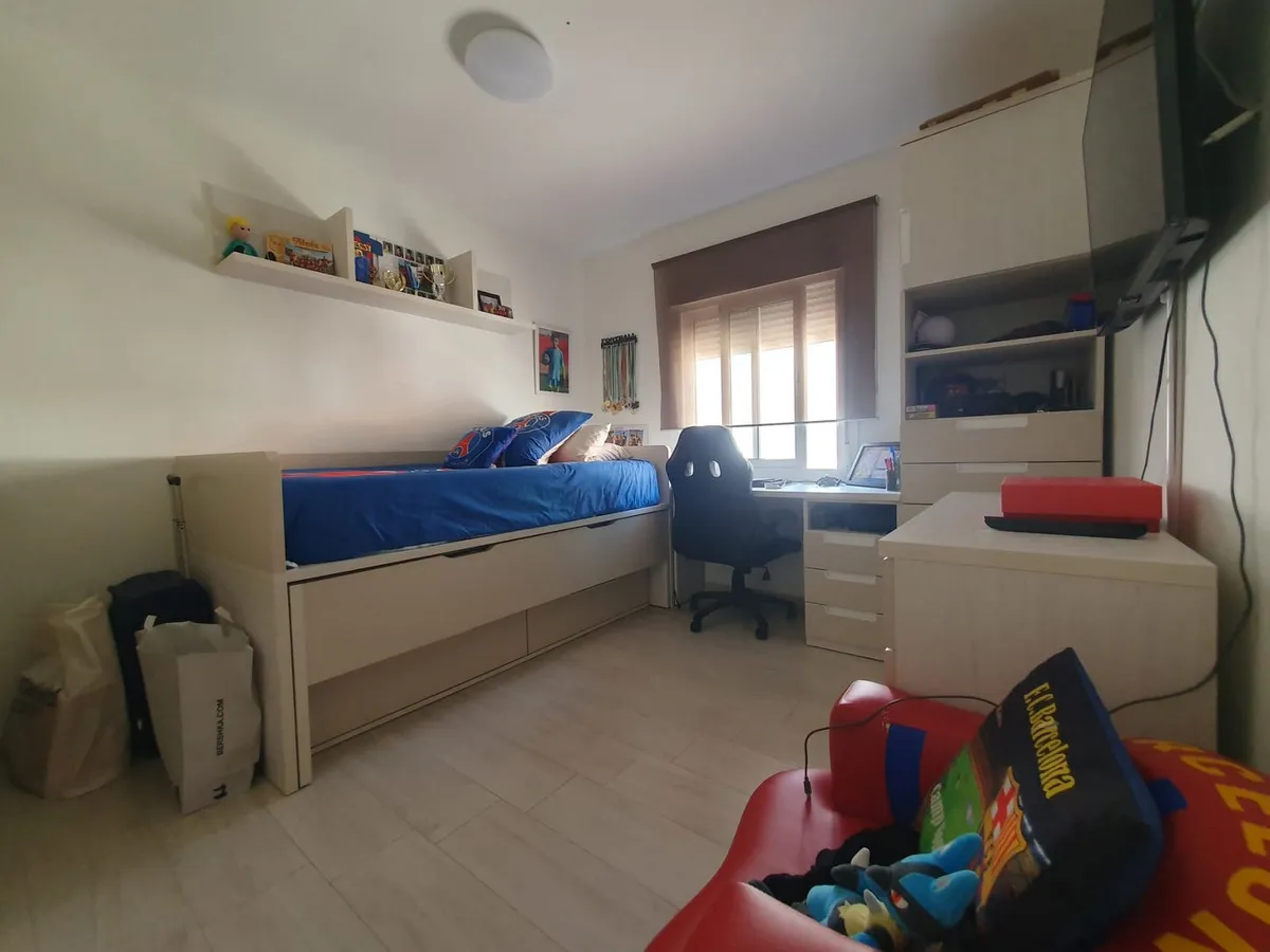 345589b9-d238-4d8c-b22f-1d75485b2528