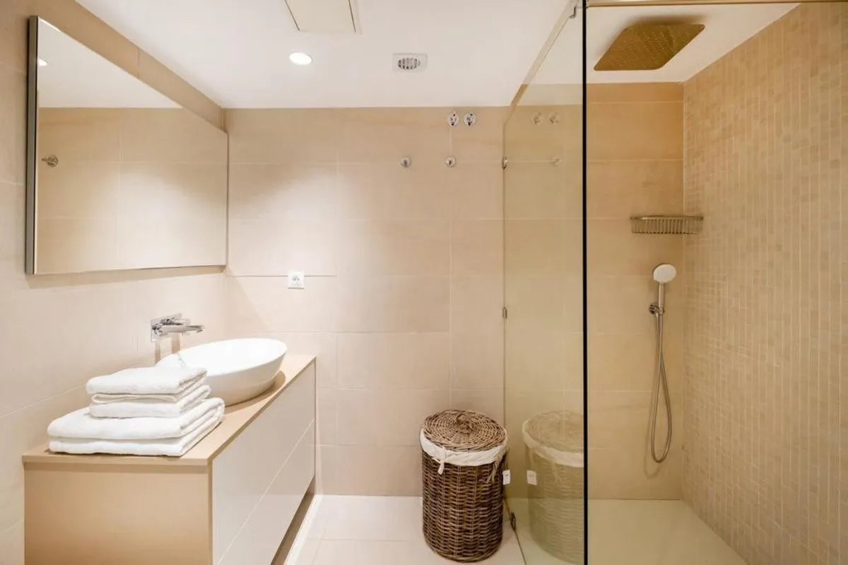 1fff745d-6bf5-4ccf-8492-52dea0d2abc1