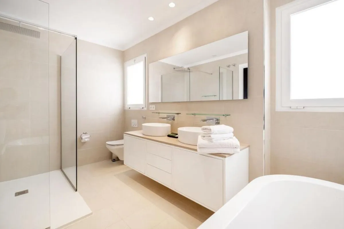 27368537-301a-48a2-ae64-1cec06275669