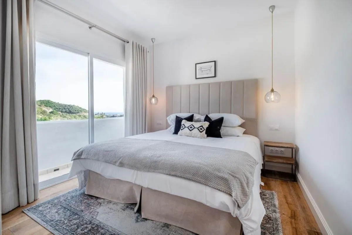 941069e6-a4c2-4a84-acee-ca26a5e17f7b