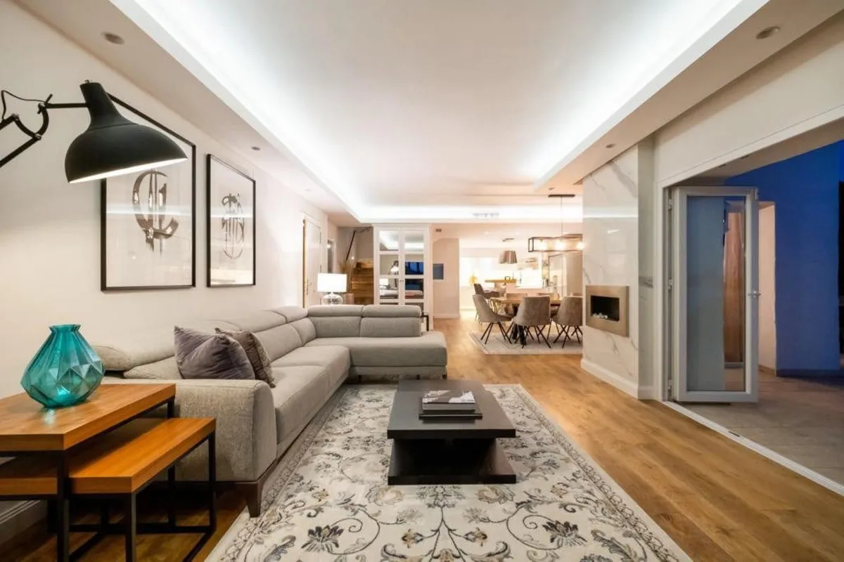 f52d873f-9bd9-4c2a-ab60-36737c2ffb13