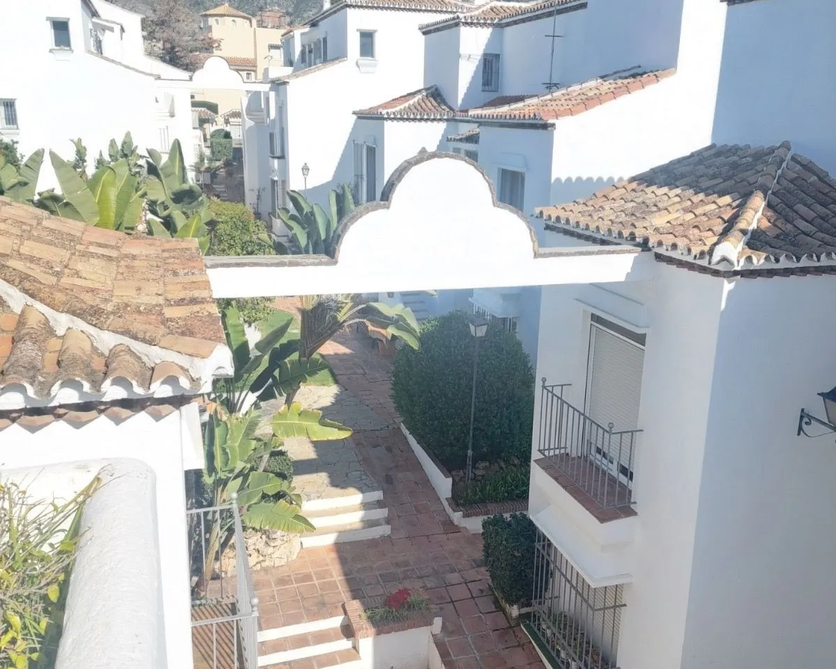 41561399-5a8c-4615-9a7f-33dadb6c95e6