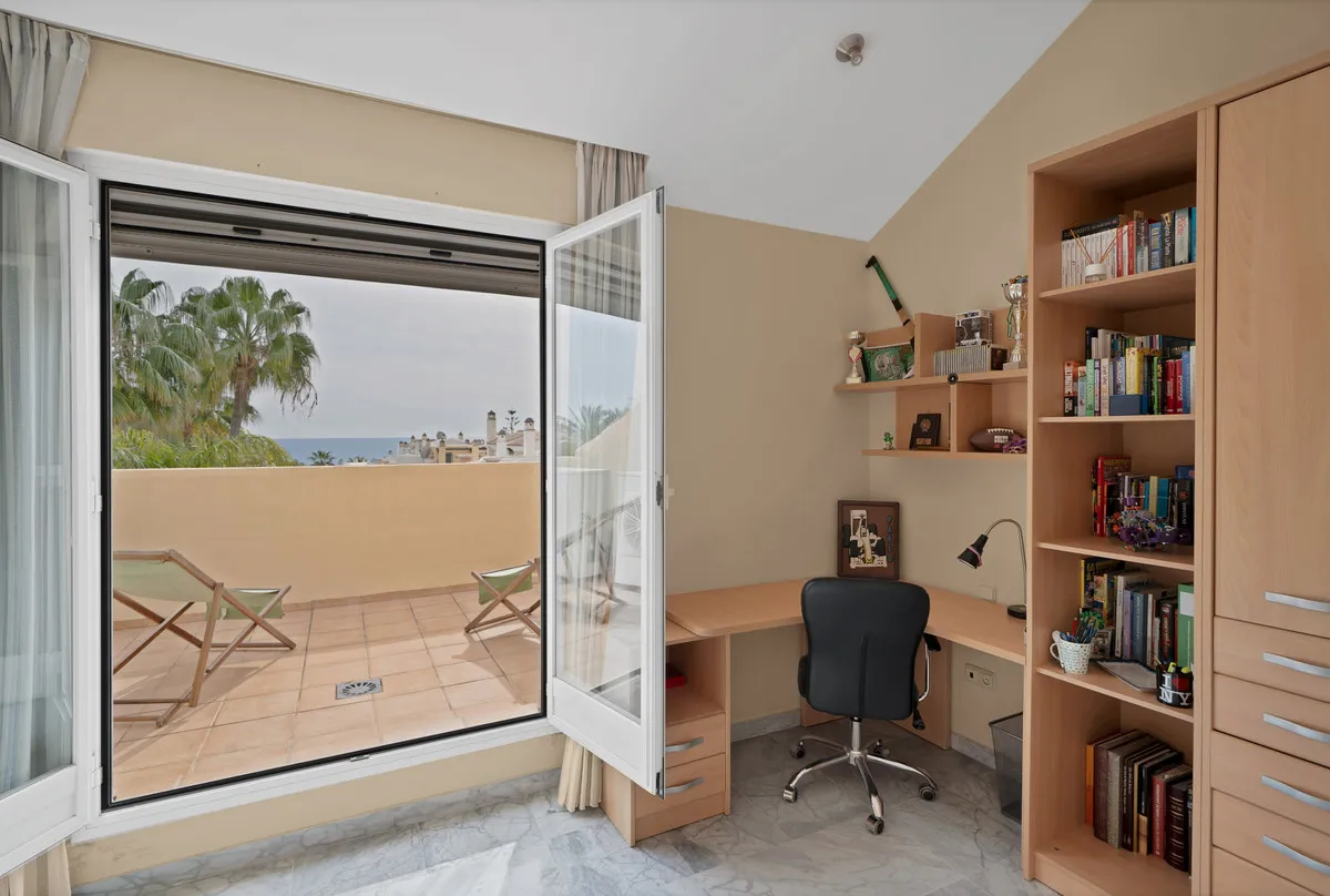 1bf29638-59c4-4211-bda7-f404ff0b8c6c