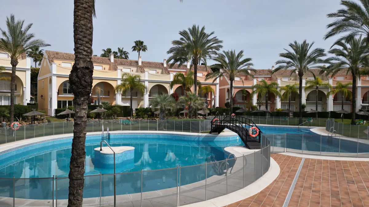 a4da4157-63a3-47bb-b088-beffebe07f33