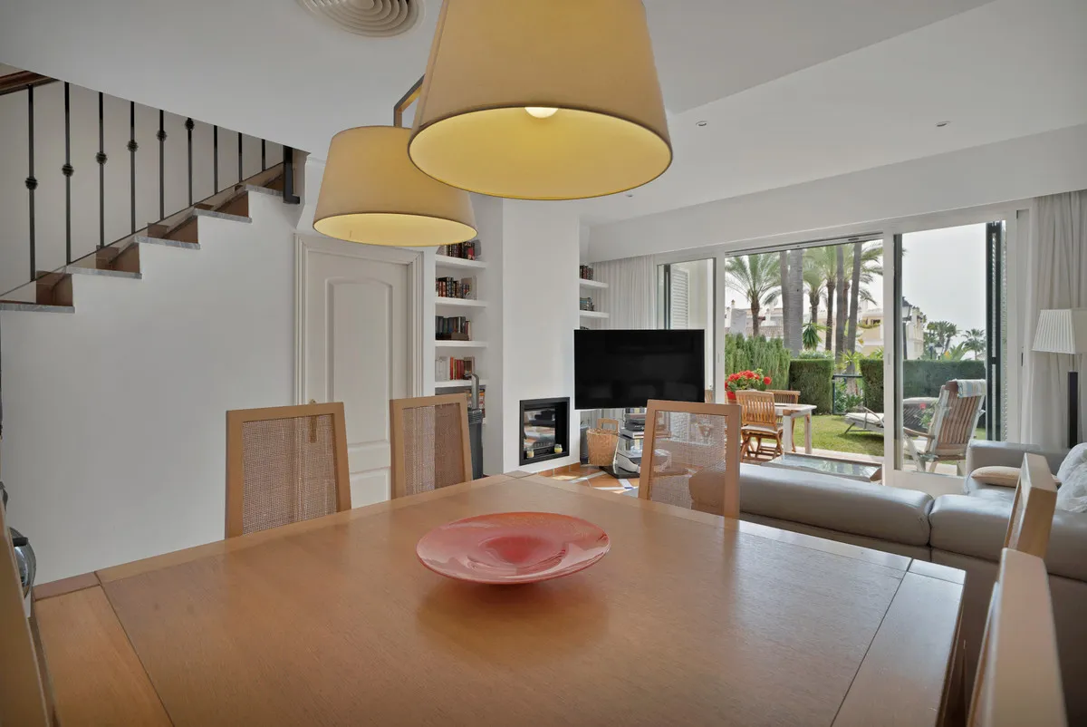 d7c5cb60-fb70-449c-83c8-a9f88484320c