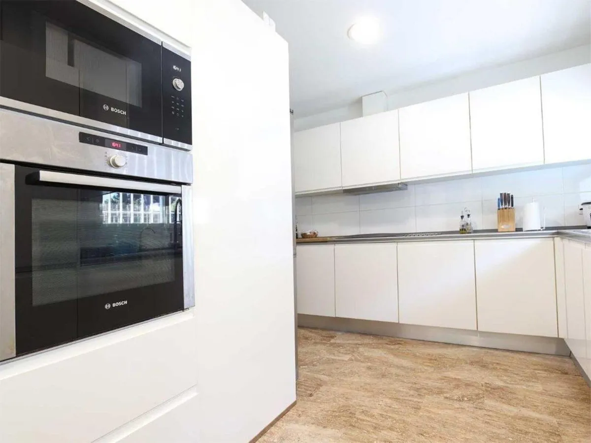 b14f7c1a-c242-4faf-9cca-afe822478c2f