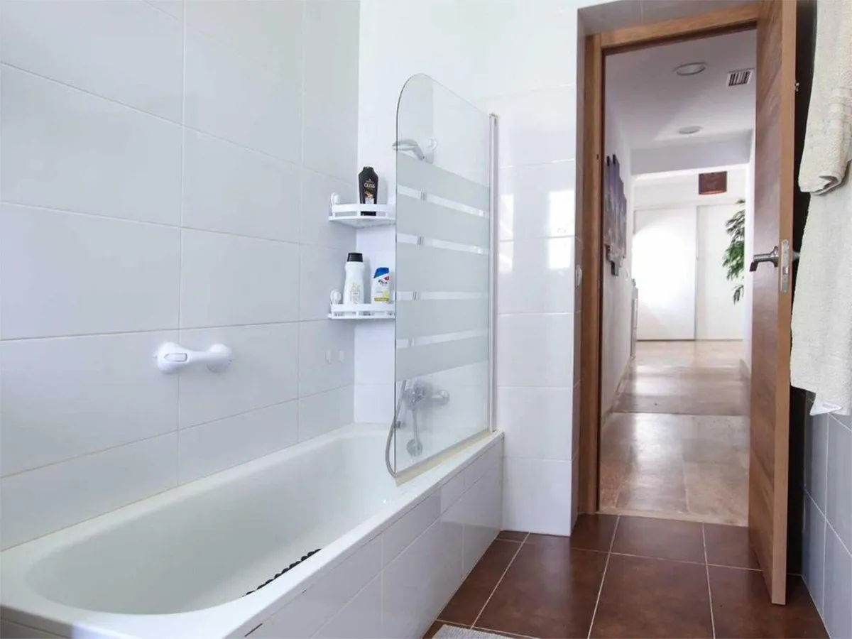 da004025-624f-46da-a348-ddb3f6b41882