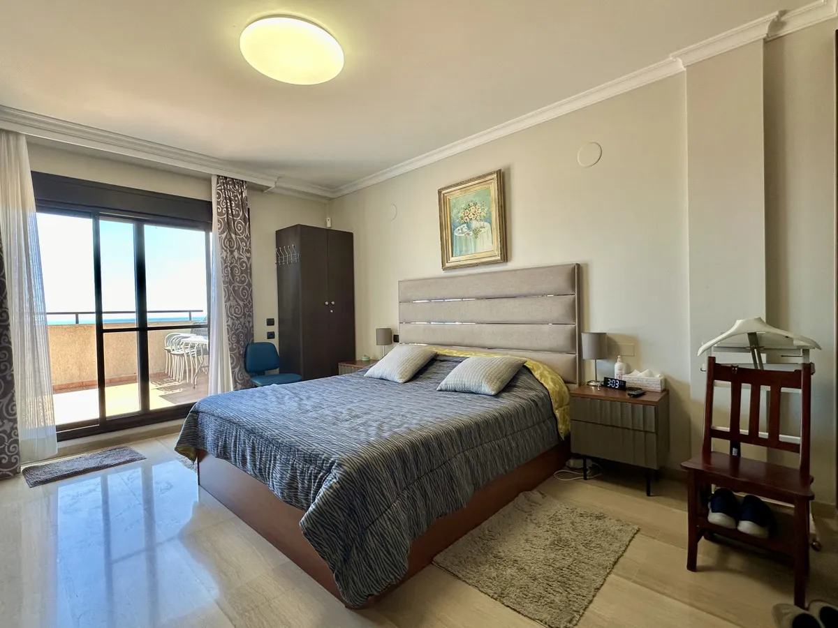 647e8058-c93d-4b0c-a0f4-e9e01214c38d