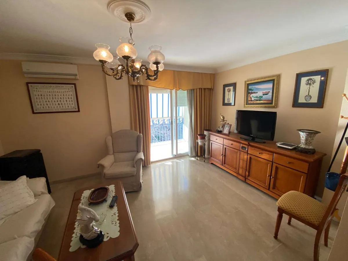 a1287869-22c7-4ffa-b805-8d575e7cc71d