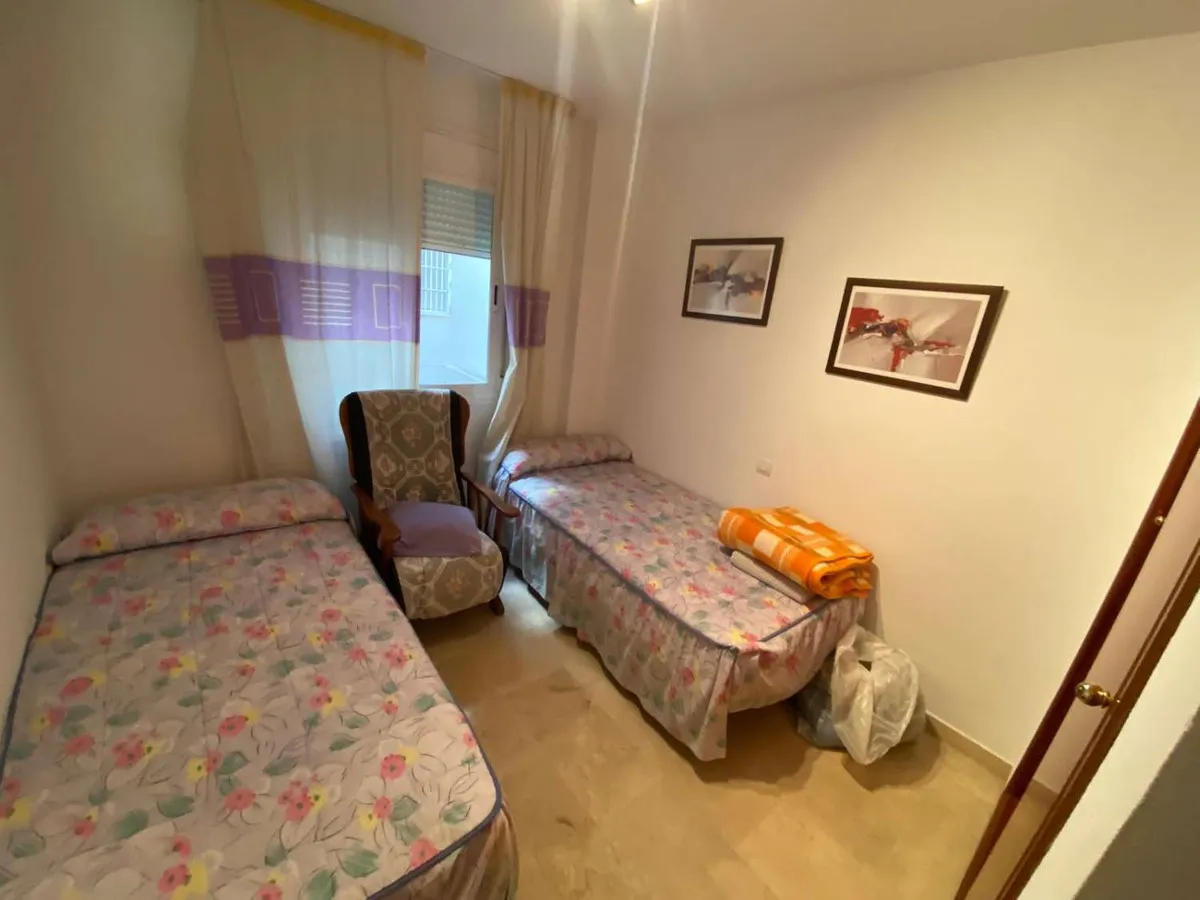 cff7758f-89d8-43a6-9269-dc80be5e3d80