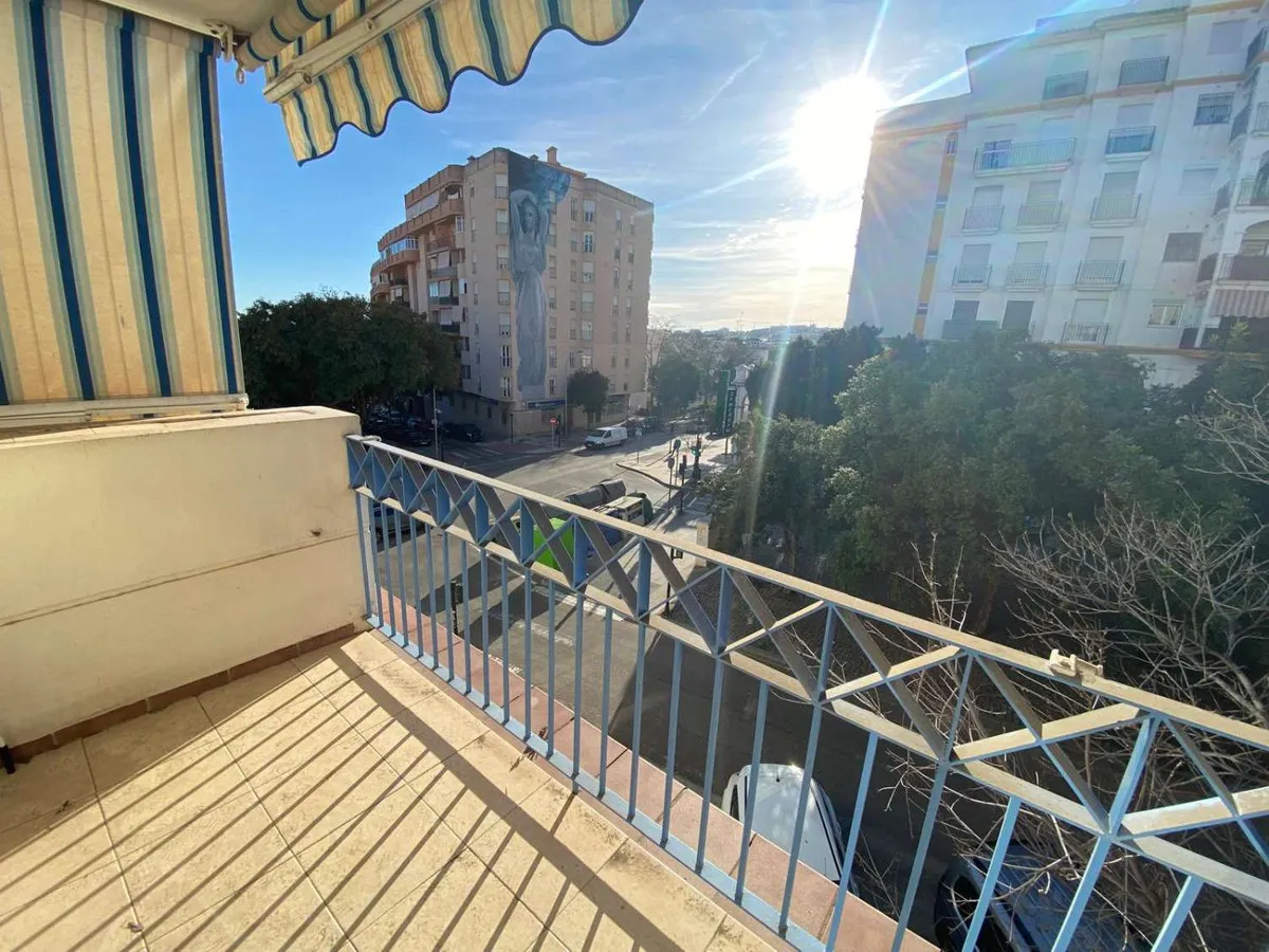 f0aa0564-a16b-4014-9594-e52a474fcb92