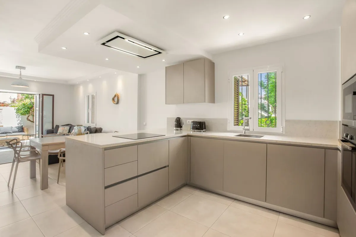 4c405a97-f391-422f-88da-8cfbebd0398a