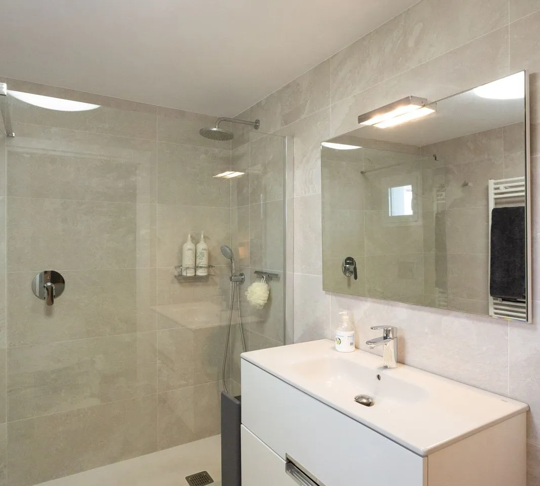 b0b5a062-7972-4a7e-a45e-26897631331d