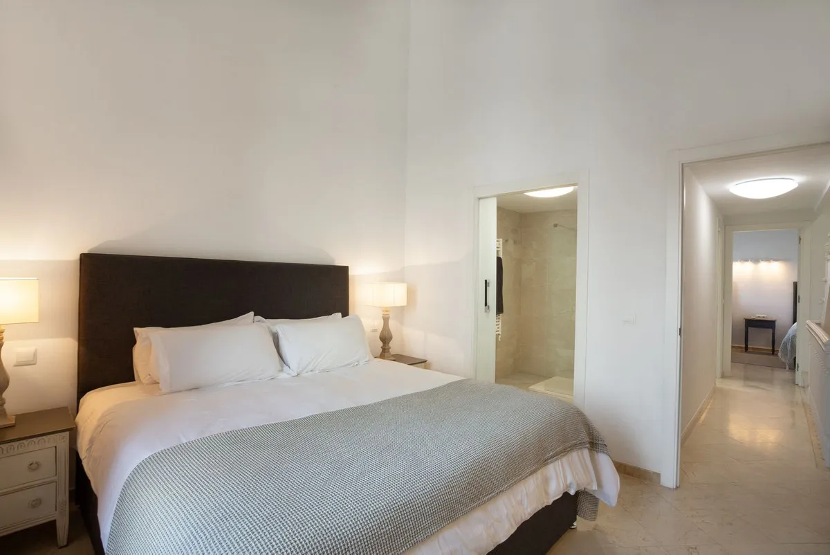 edb8d991-5378-4b1a-90a8-83abc4e55a56