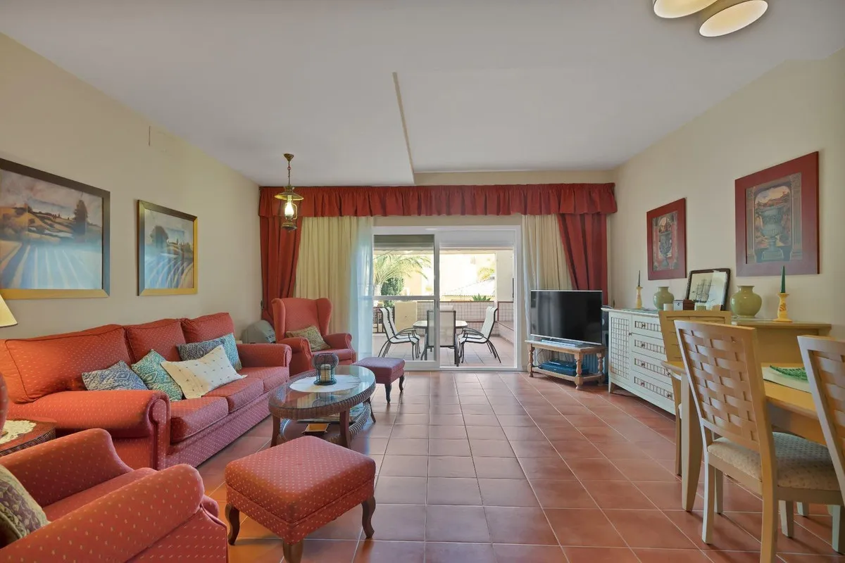 1269face-cd05-4cd9-9fec-a9b198ca00a9