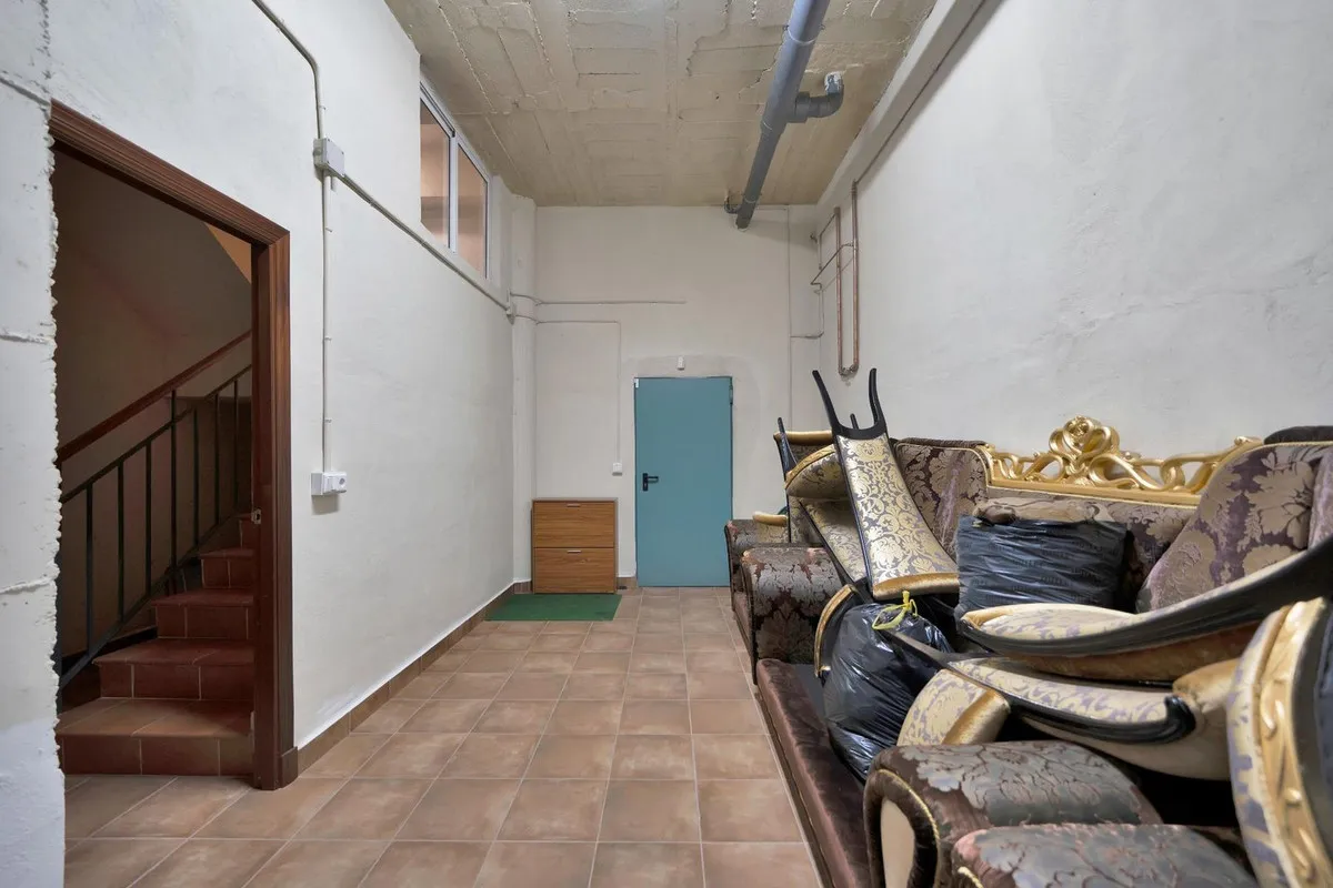 856b187b-c30e-4eee-b6de-c79c39e2c13d