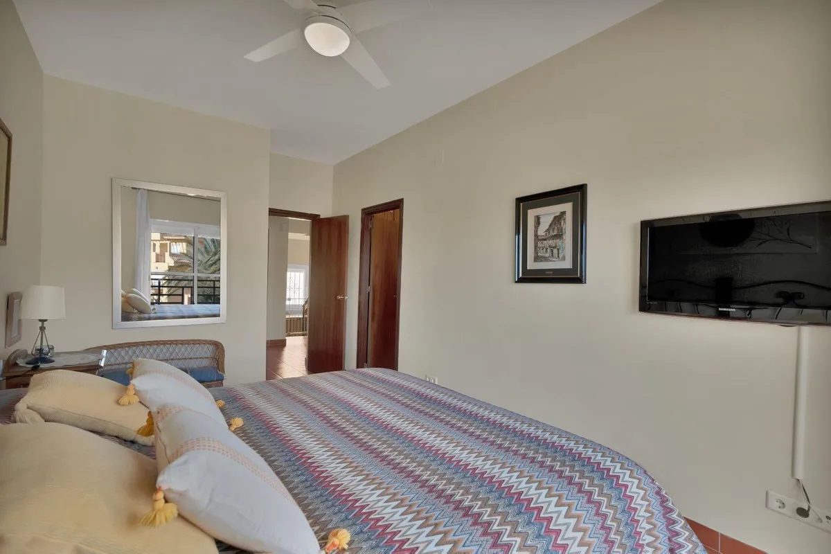 bf92b4fb-8d67-4856-8e1b-555f2c99a50b