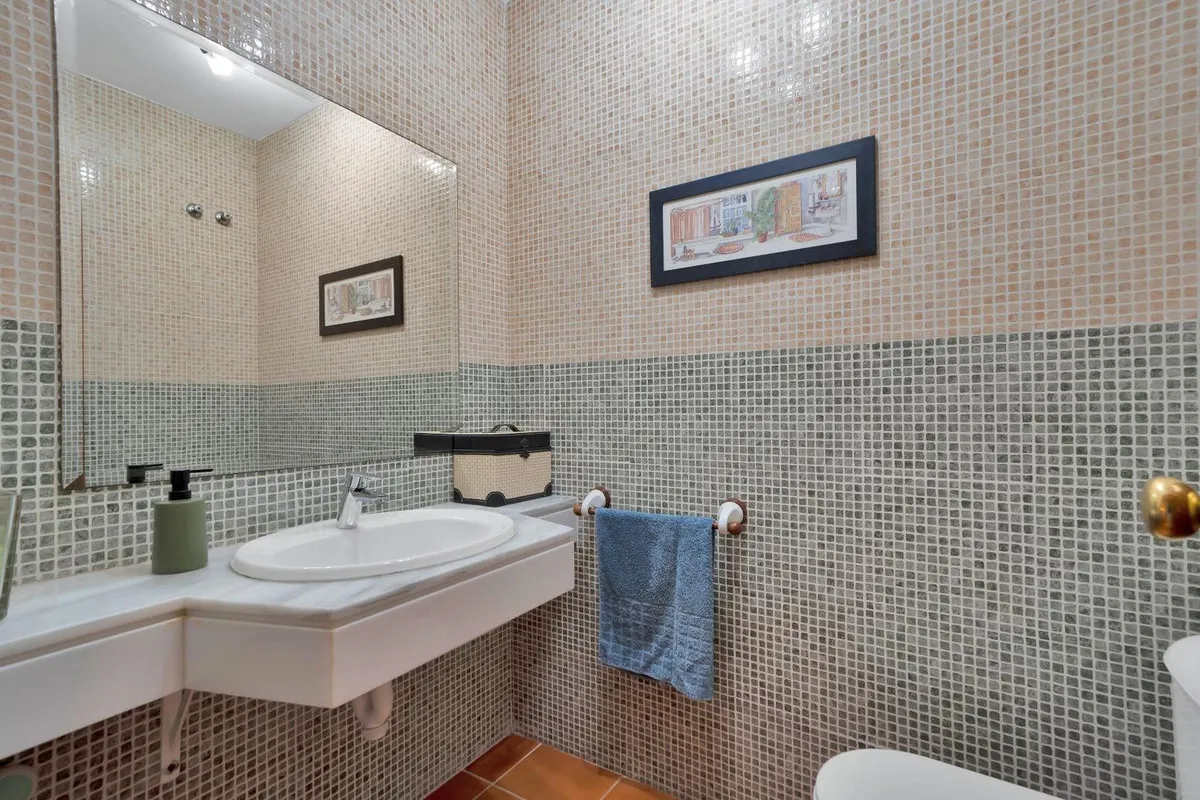 f1ad746d-2e80-4927-b86a-8a76205d3183