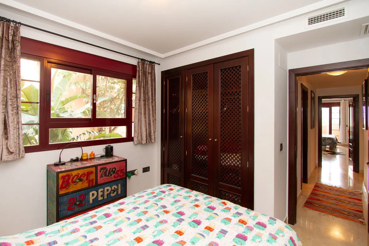 67f18338-3878-4097-b14f-7e8a154dd7ec