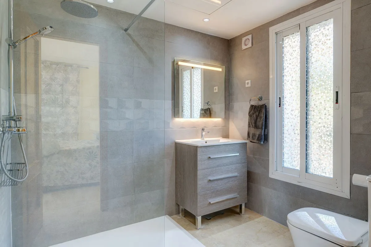 fae8339c-8852-4ef8-9fc8-4a343bdbf4ad