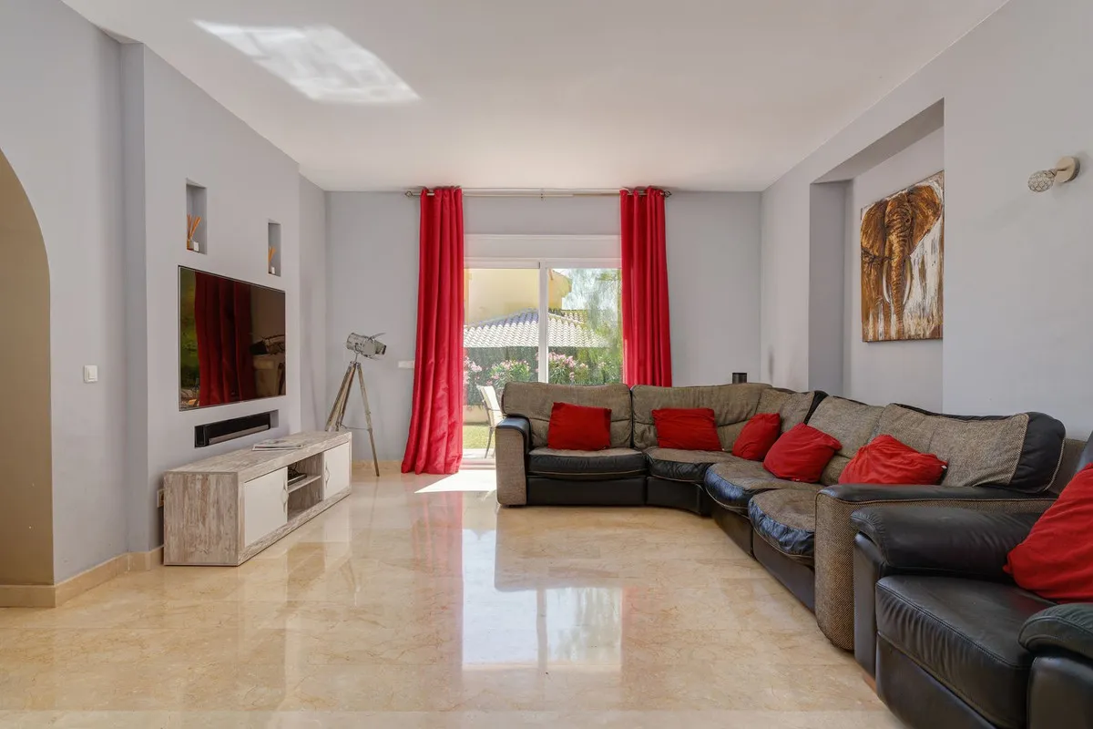 fca4f271-98b2-43a8-bea8-db8931154461