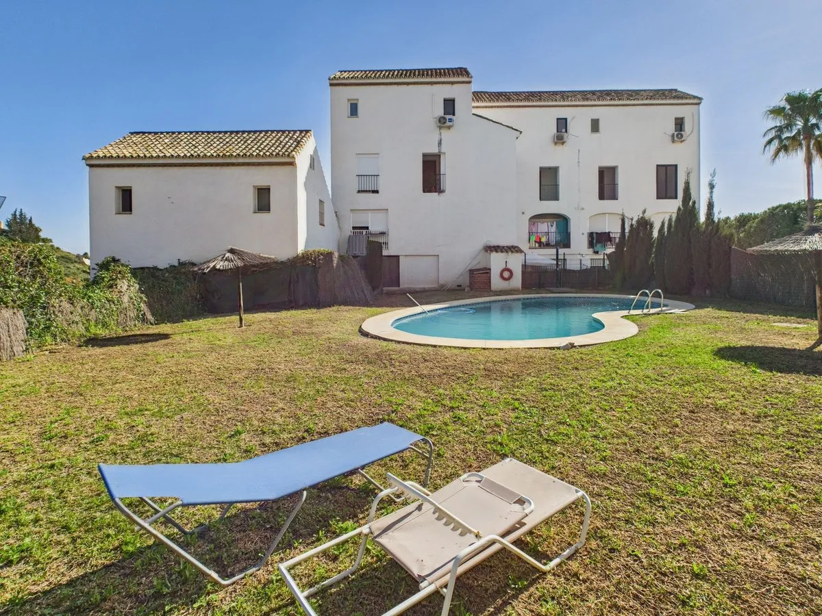 Sea View 3-Bedroom Retreat in Forest Hills