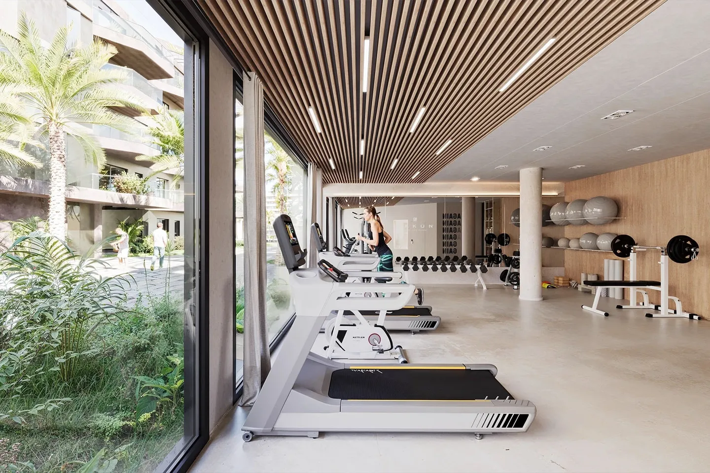 8305e079-6d12-4e98-b71f-eaf42c2b028c