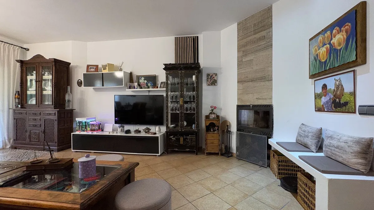 978c09e7-7a98-4ca3-b335-508a27f3148e