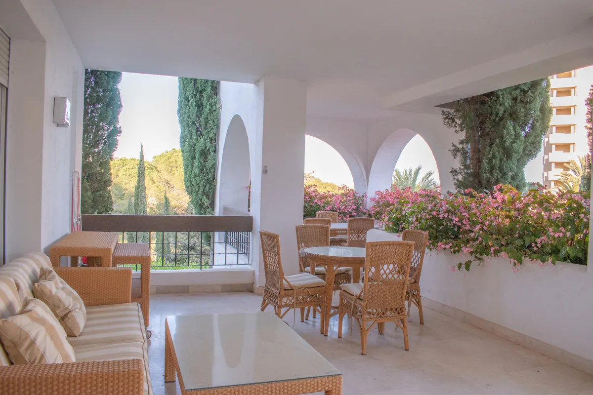 455e28bc-3c5d-4d12-ac94-0147677530b5