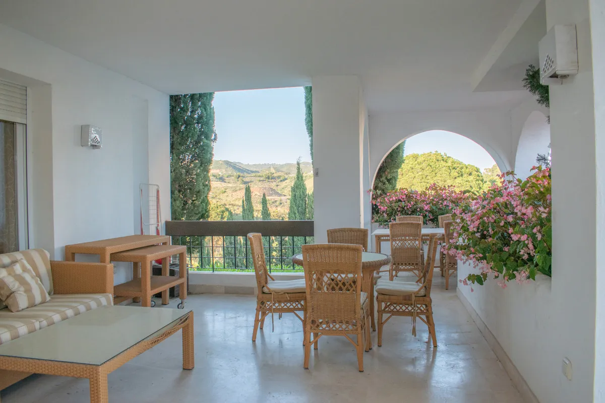 4aebfe06-45e9-449c-a4dd-a346f850f7ba