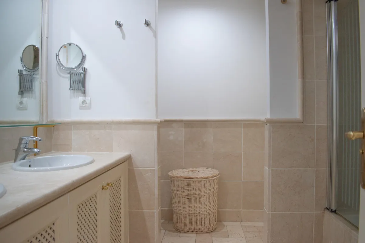 4deeb470-3f95-4aac-812e-c24109cbf3ad