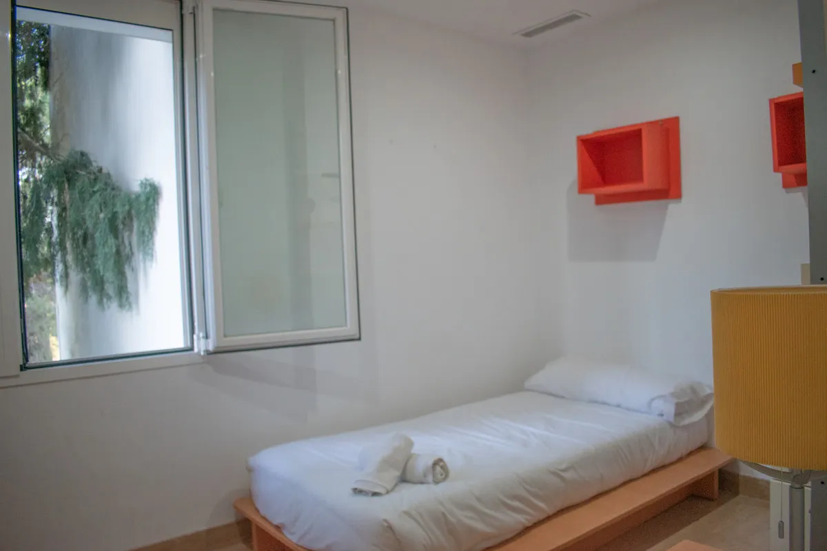 80fbaba6-4618-4019-875a-48527a494976