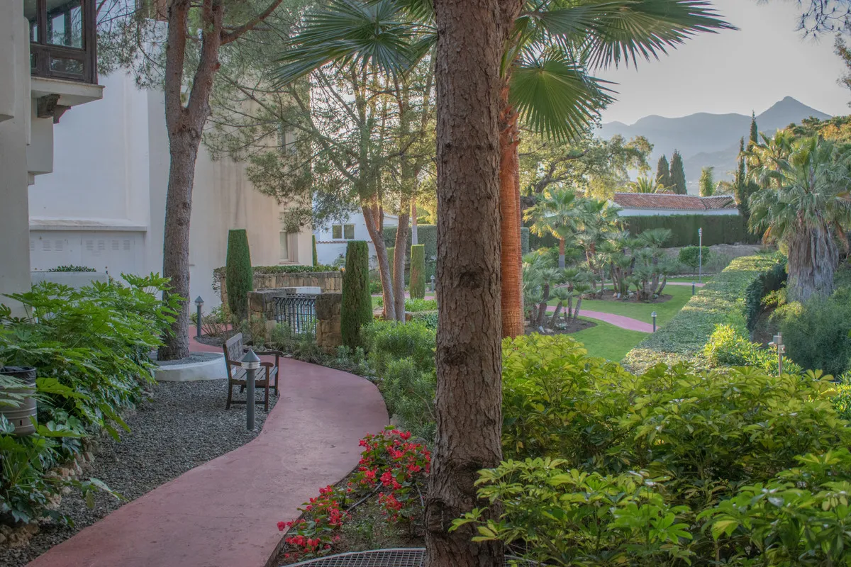 9142d053-e952-4f1e-bd87-810530256544