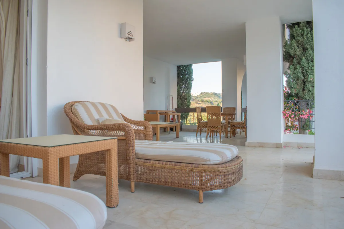 deba5050-177a-45a0-b9d6-d30b87eedf74