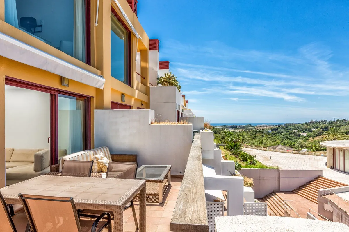 ab075607-e3ef-42c5-b914-12409e3bf8da