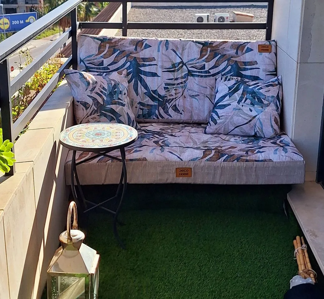 f5215d90-78b4-418f-a667-6854e38f7301