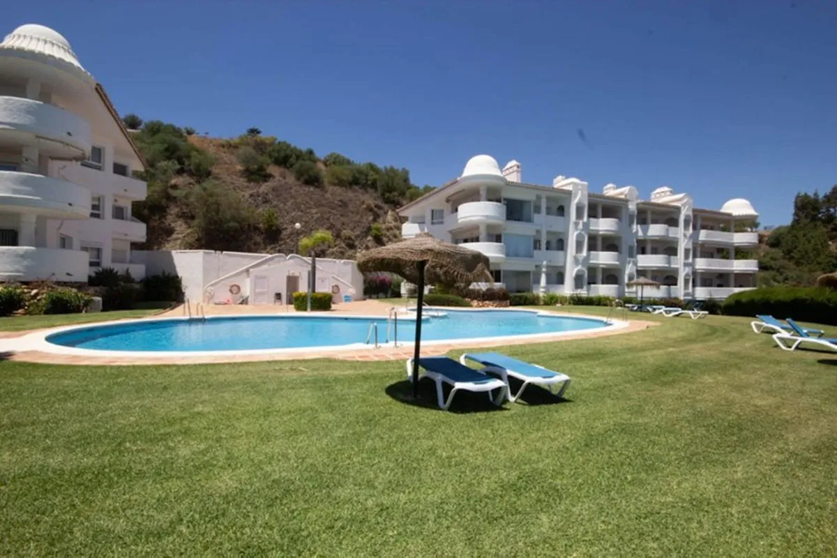 9fdc2873-fd50-46a1-a8de-e4b5cf8e170c