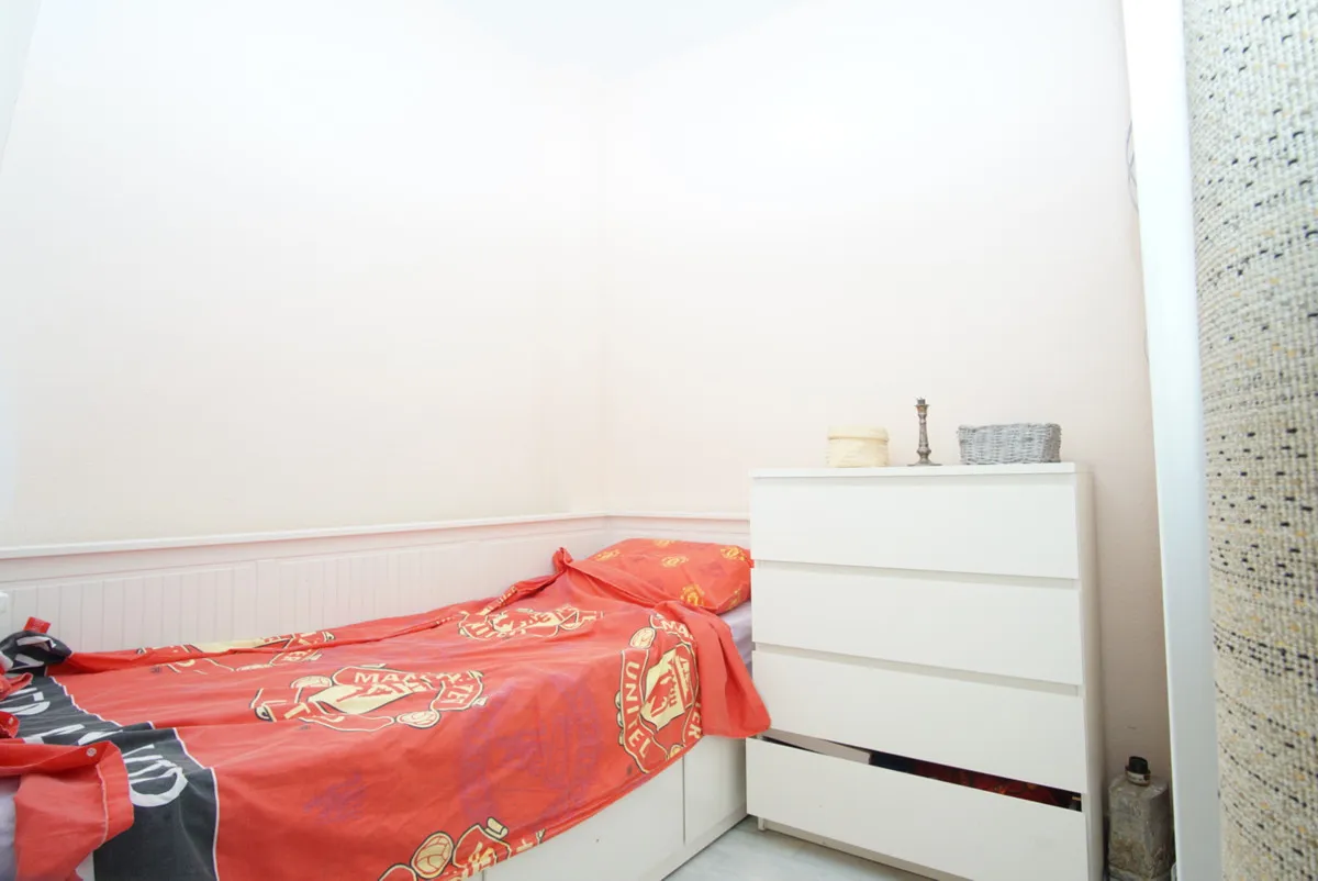 dffaf558-fd49-4bf0-929a-801e6aa14198