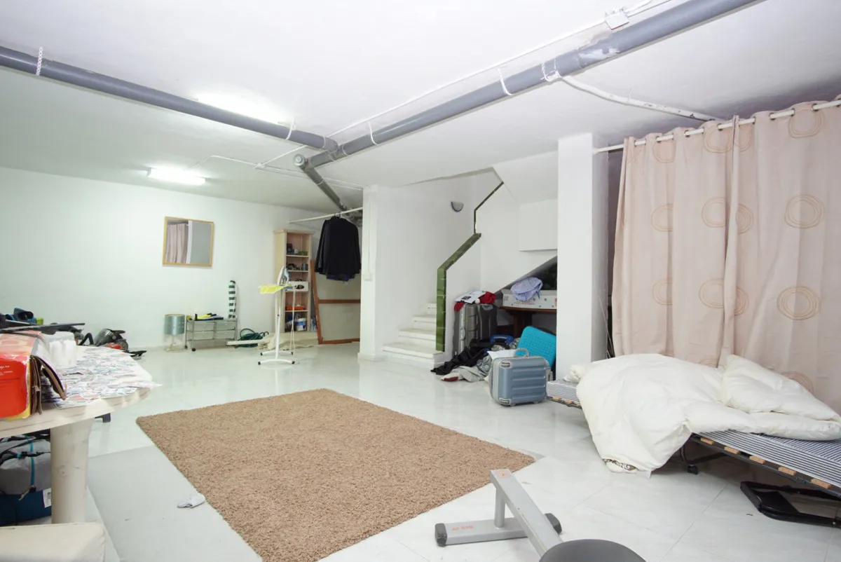 f3852419-4ee9-4b97-8941-079f7e383b49