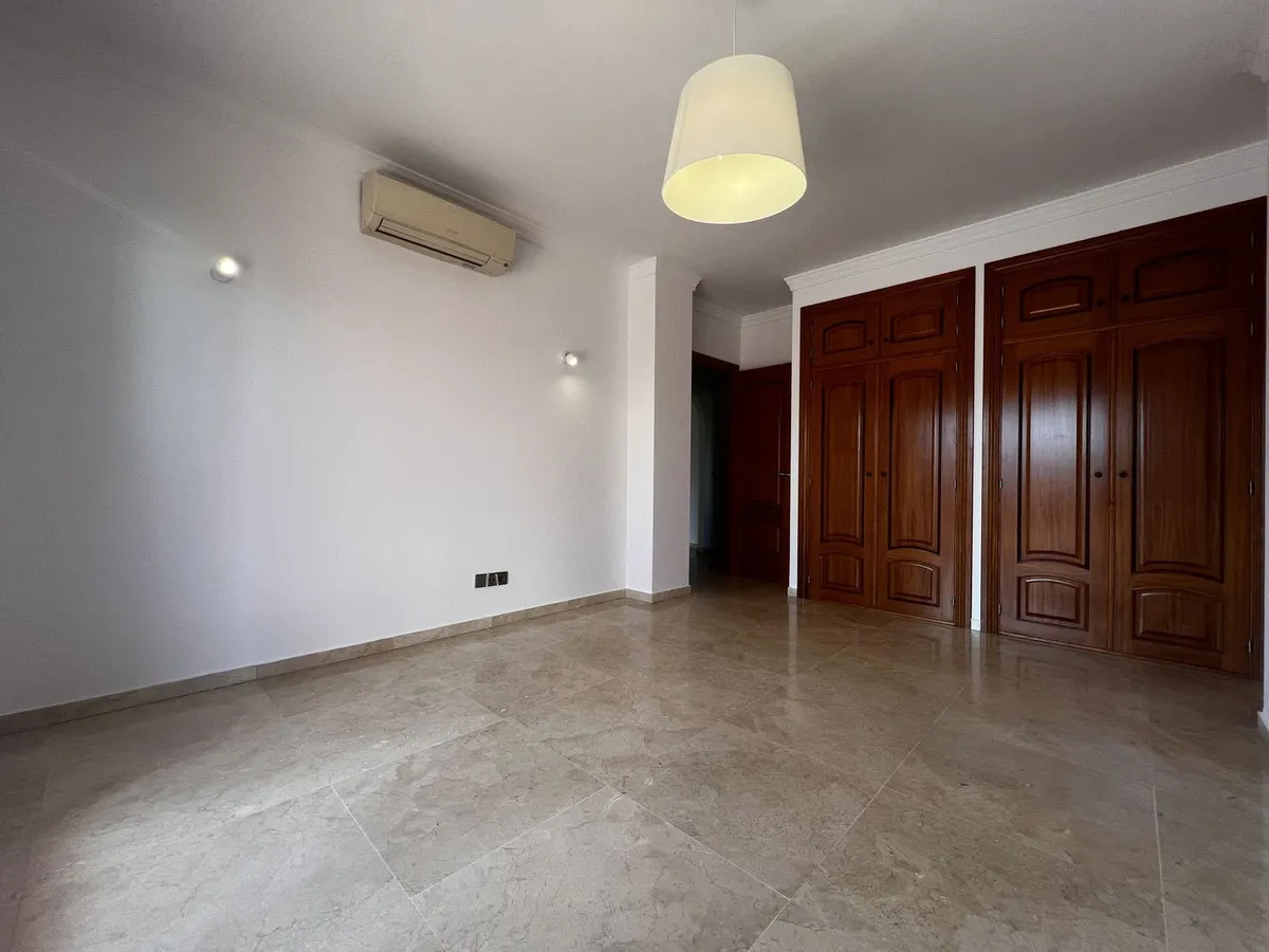 813bc05b-78d1-484a-853c-f585c248bbe8