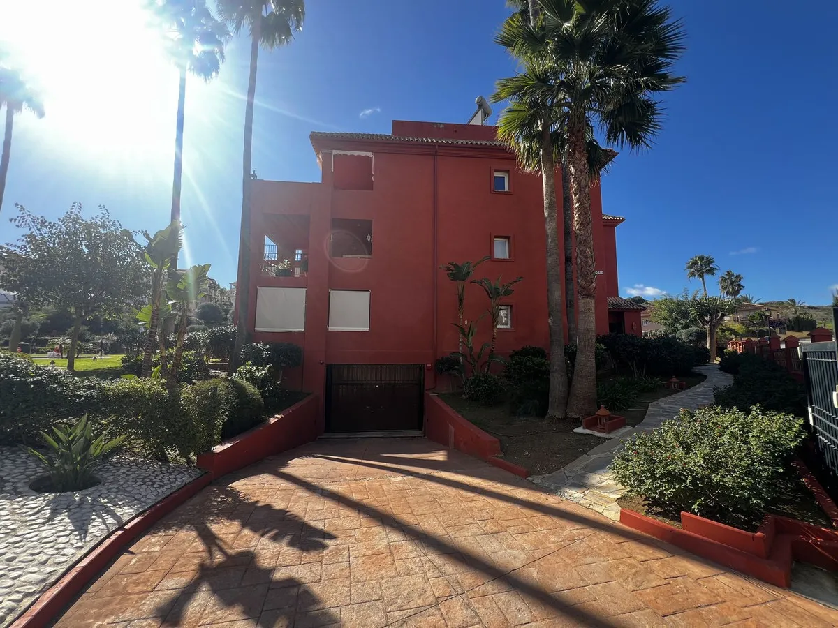 bda32b20-6116-4d4b-b66d-a0c924436063