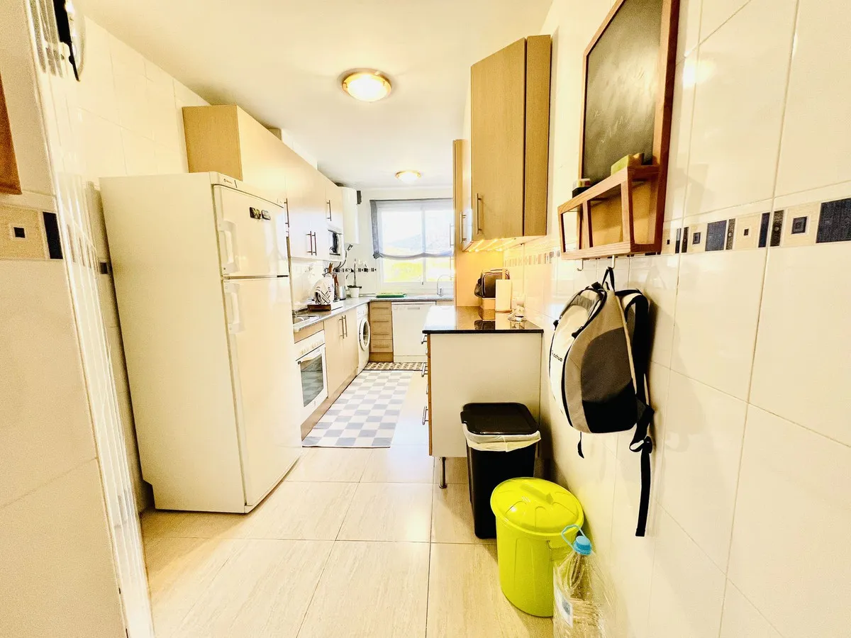 28215af0-2e37-4076-af72-083672b3e5dc